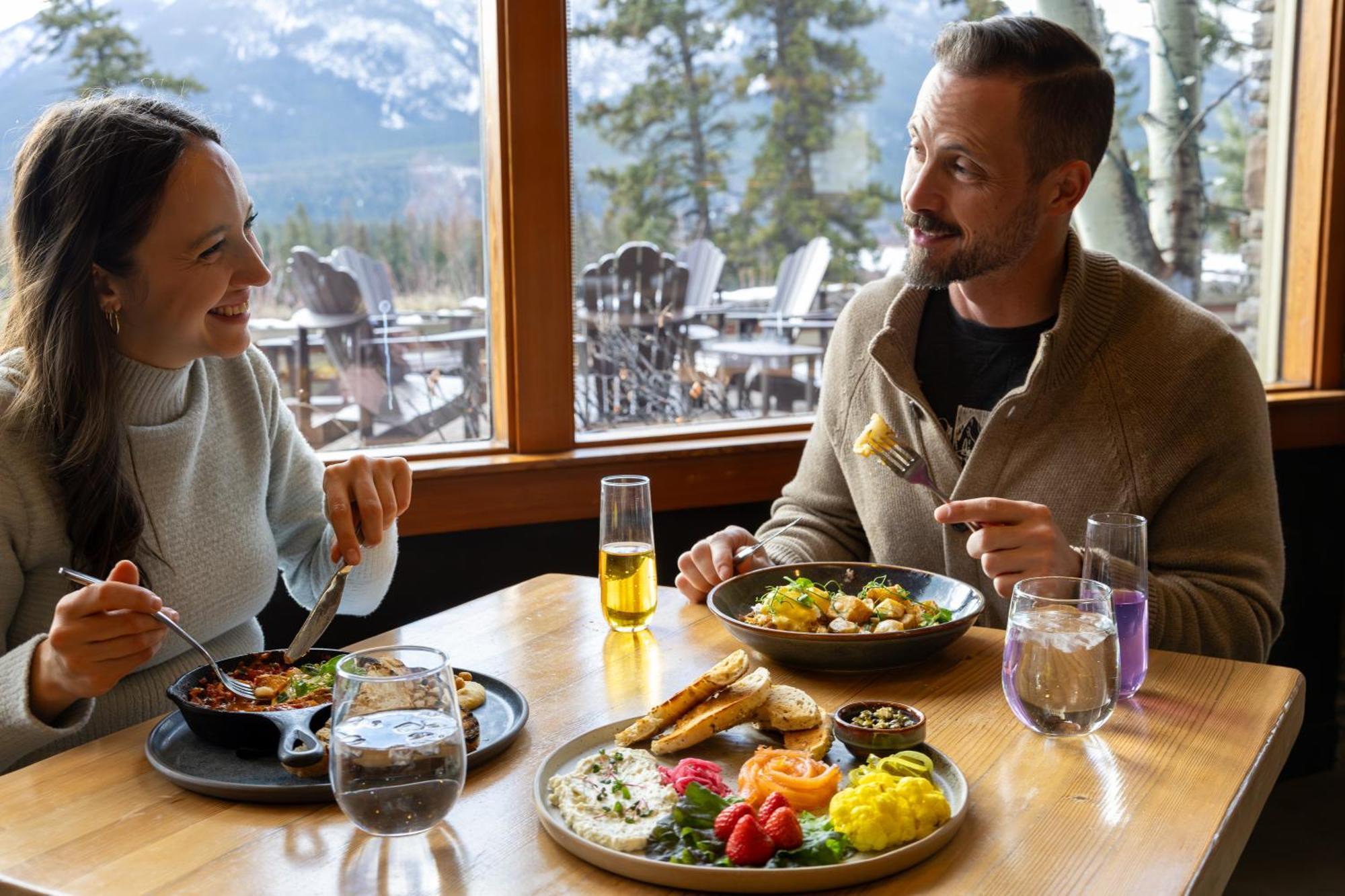 The Juniper Hotel & Bistro Banff Zewnętrze zdjęcie
