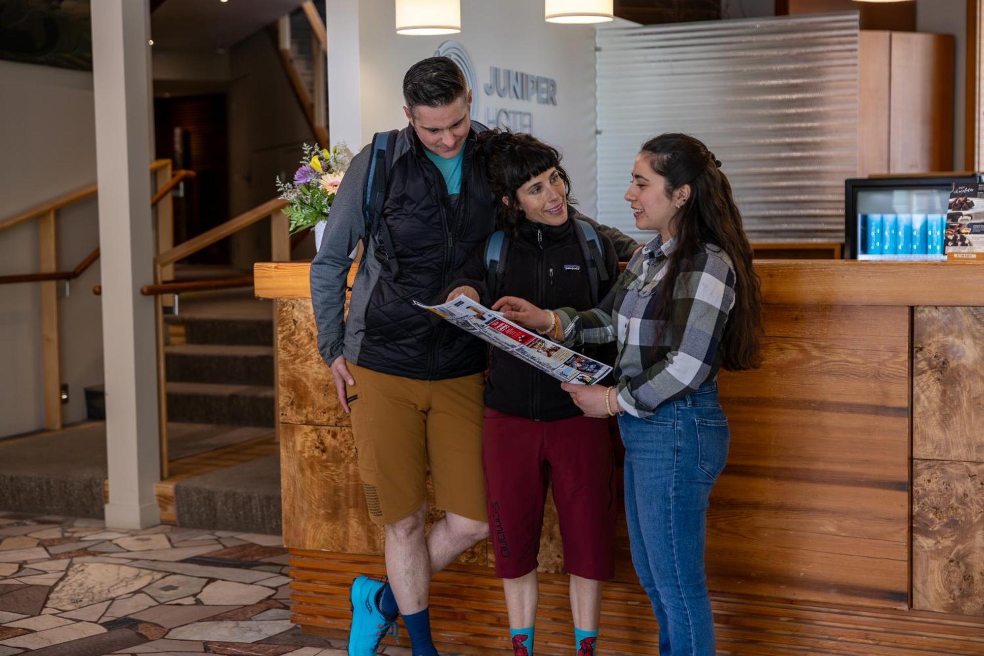 The Juniper Hotel & Bistro Banff Zewnętrze zdjęcie