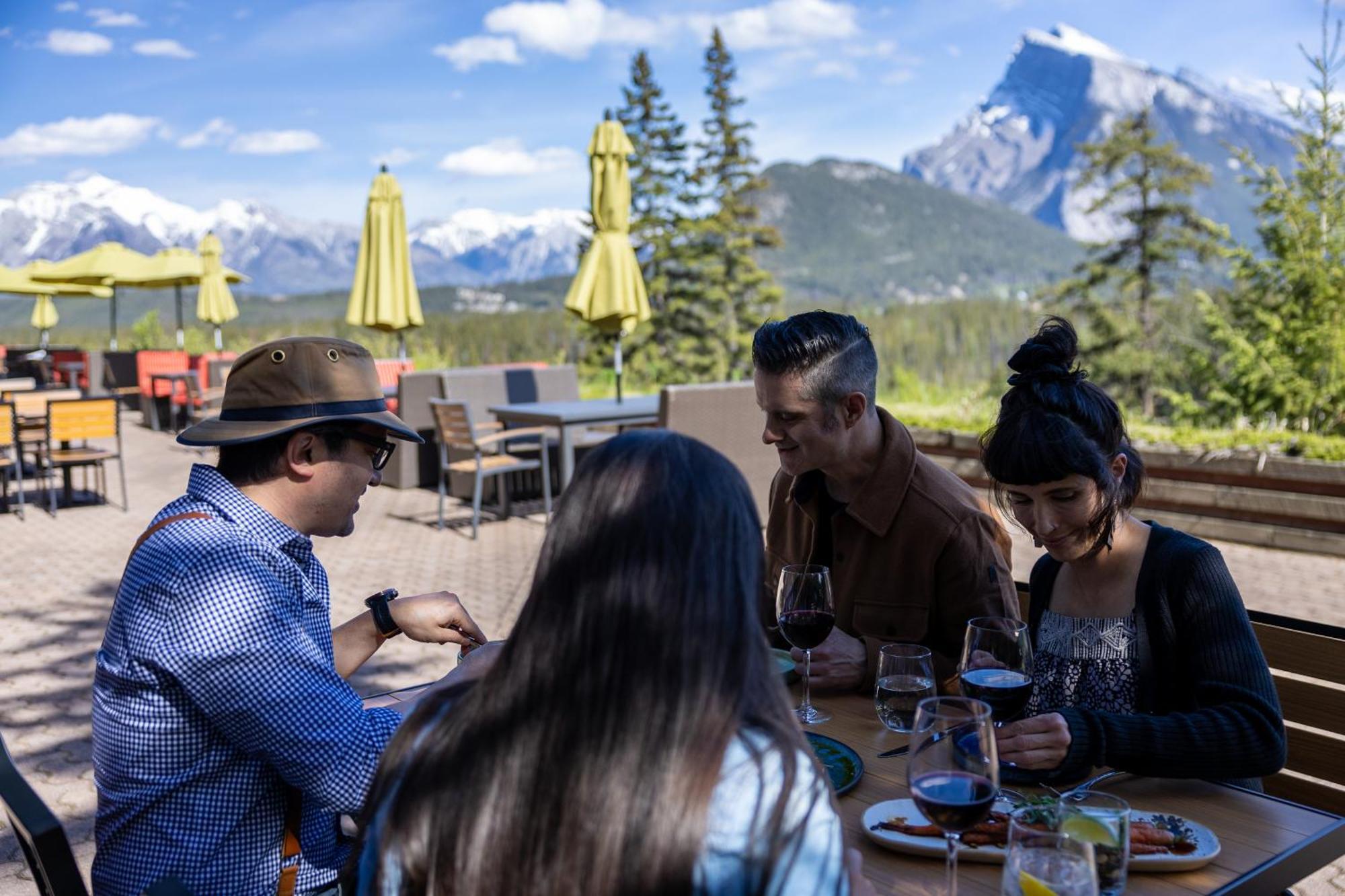 The Juniper Hotel & Bistro Banff Zewnętrze zdjęcie